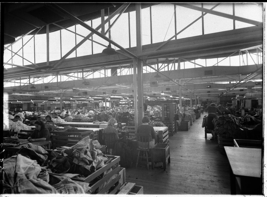 Stirling-Henry-1945.-Courtesy-NSW-State-Records-and-Archives.-FL3691119-1024x755.jpg