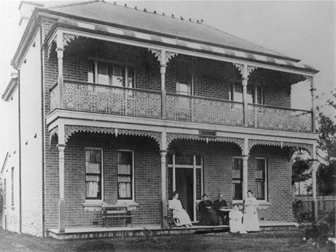 St-Neot-Liverpool-Rd-Strathfield-1908-home-of-the-Harding-family.-Image-courtesy-of-Jan-Jenkins-1024x771.jpg